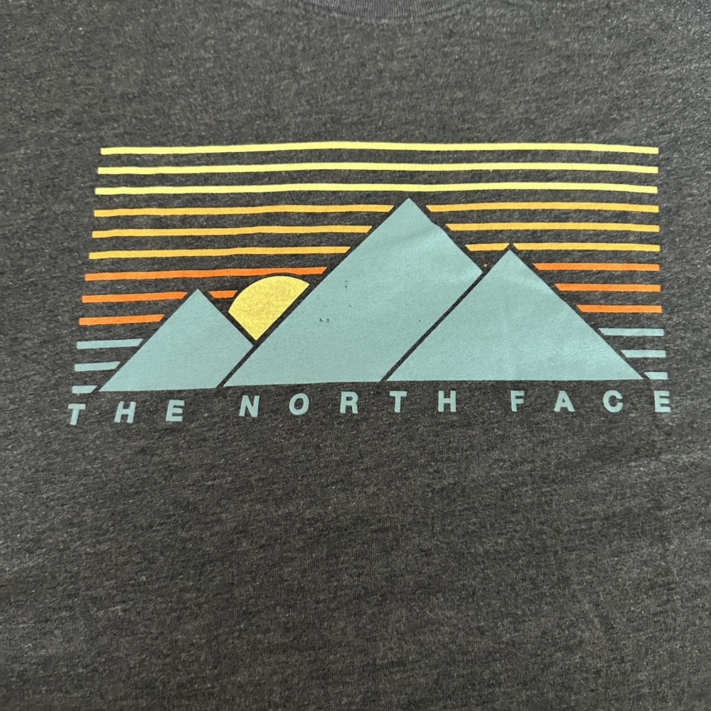 Super soft North Face tee